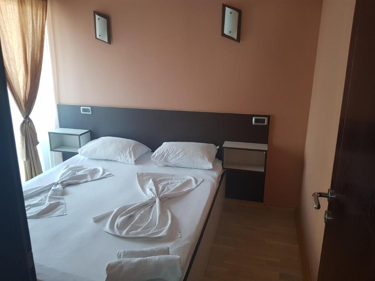 Vilaelenamarko Budva Buitenkant foto