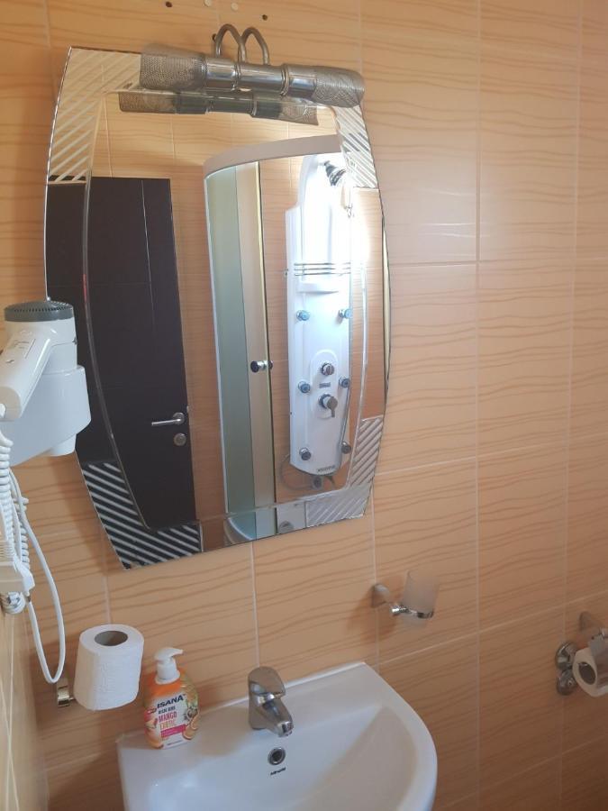 Vilaelenamarko Budva Buitenkant foto